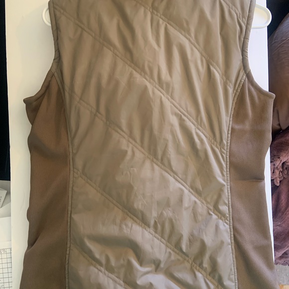 Tan Avalanche Vest. Warm and cozy. Fluffy and soft. Size M- - Picture 2 of 12